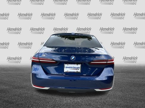 Certified 2024 BMW i5 eDrive40i w/ Convenience Package RWD image 9