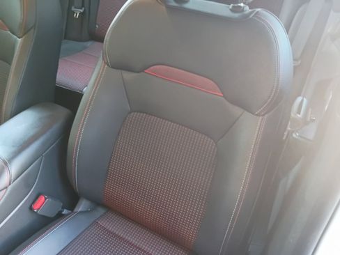 Used 2026 Nissan Kicks SR FWD image 30