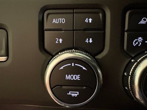 Used 2025 GMC Sierra 3500 Denali w/ Denali Reserve Package AWD/4WD image 16