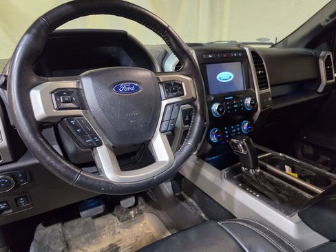 Used 2020 Ford F150 Lariat w/ Equipment Group 502A Luxury AWD/4WD image 4