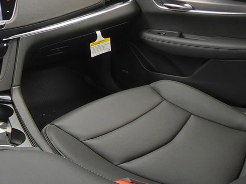 New 2025 Cadillac XT6 Luxury w/ LPO, Floor Liner Package image 14