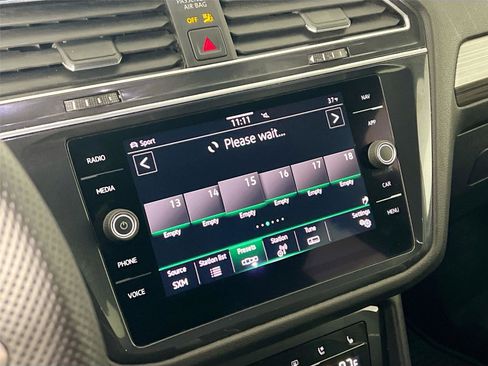 Used 2022 Volkswagen Tiguan SEL R-Line image 13