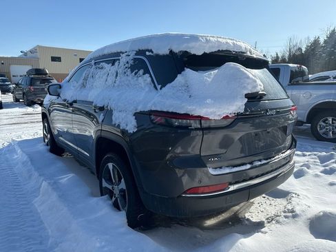 Used 2022 Jeep Grand Cherokee Limited 4xe w/ Luxury Tech Group II image 3