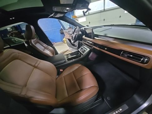 Used 2023 Lincoln Aviator Reserve w/ Equipment Group 201A image 21