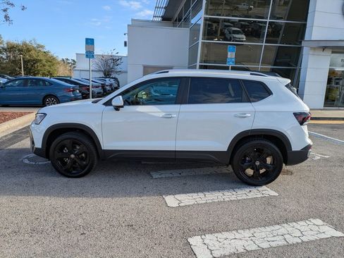 New 2026 Volkswagen Taos SEL AWD/4WD image 3