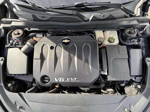 Used 2015 Chevrolet Impala LT w/ Convenience Package image 9