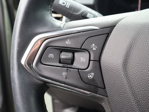 Used 2025 Chevrolet Trax ACTIV w/ Sunroof Package FWD image 18