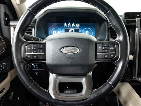 Used 2024 Ford Expedition Platinum AWD/4WD image 16