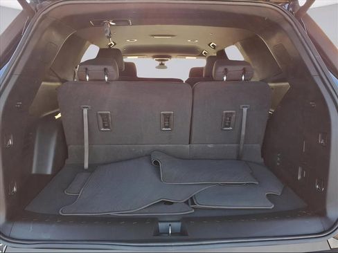 Used 2023 Chevrolet Traverse LT w/ Midnight/Sport Edition image 27