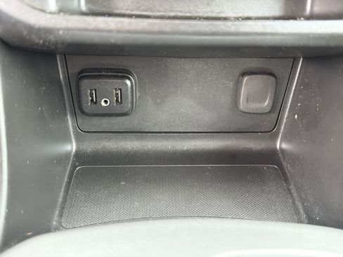 Used 2022 Chevrolet Colorado LT w/ Fleet Safety Package image 8