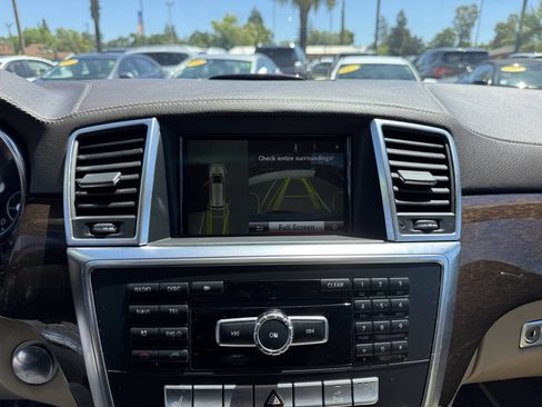 Used 2013 Mercedes-Benz GL 450 4MATIC image 19