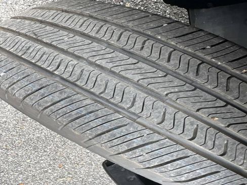 Certified 2022 Toyota Highlander XLE image 33