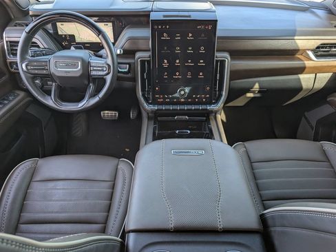 Used 2026 GMC Yukon Denali Ultimate AWD/4WD image 9