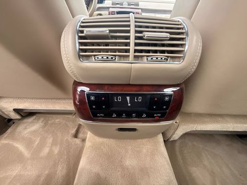 Used 2004 Maybach 57 RWD image 12