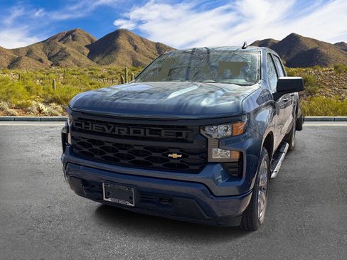 Used 2024 Chevrolet Silverado 1500 Custom AWD/4WD image 2