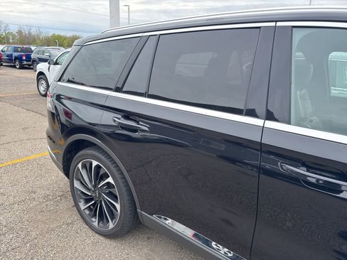 Used 2020 Lincoln Aviator Reserve w/ Equipment Group 202A AWD/4WD image 7