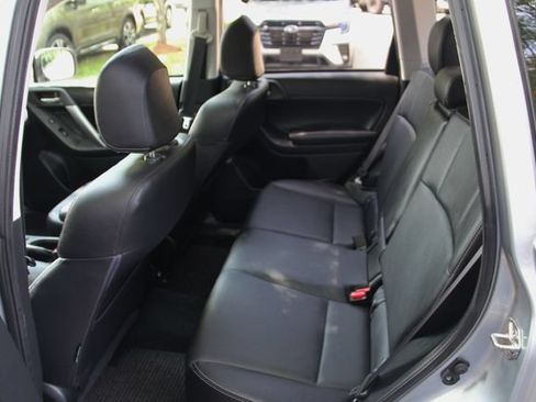 Used 2014 Subaru Forester 2.5i Limited AWD/4WD image 34