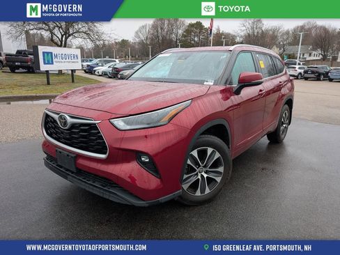 Used 2022 Toyota Highlander XLE image 1