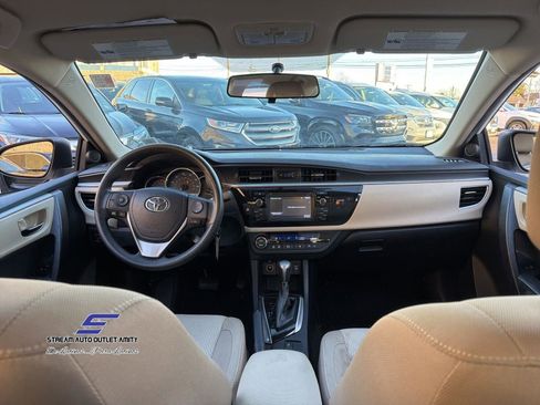 Used 2016 Toyota Corolla LE image 17