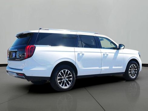 Certified 2025 Ford Expedition Max Platinum AWD/4WD image 3