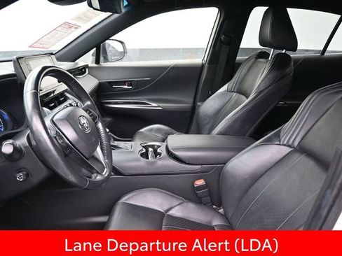 Certified 2021 Toyota Venza XLE image 14