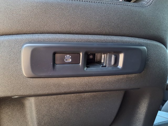 Used 2020 BMW X5 sDrive40i w/ Convenience Package RWD image 16
