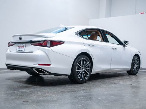 Used 2023 Lexus ES 350 w/ Premium Package image 9
