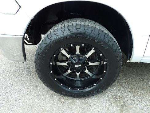 Used 2012 RAM 1500 Classic SLT w/ Protection Group AWD/4WD image 3
