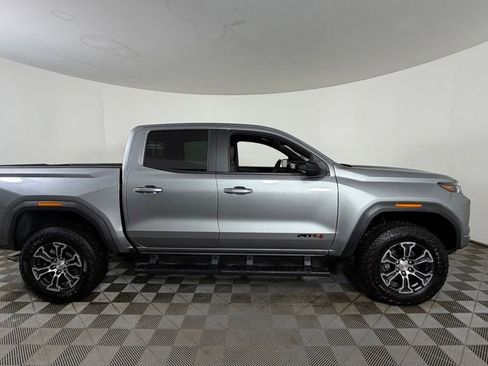 Used 2025 GMC Canyon AT4 AWD/4WD image 9