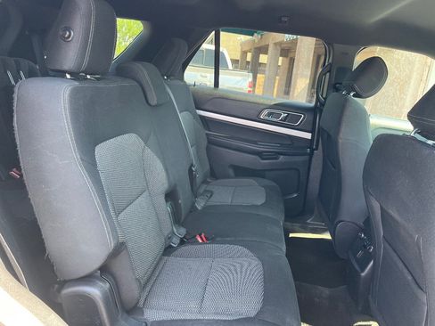 Used 2016 Ford Explorer XLT AWD/4WD image 33