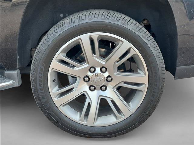 Used 2017 Cadillac Escalade Luxury AWD/4WD image 16