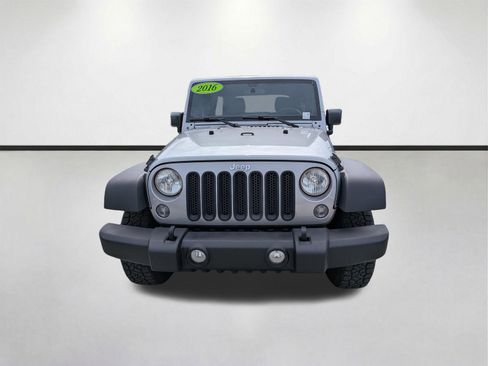 Used 2016 Jeep Wrangler Unlimited Sport w/ Connectivity Group AWD/4WD image 9