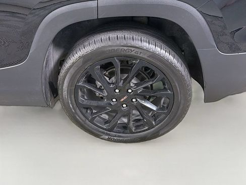Used 2024 GMC Terrain SLT w/ Elevation Edition FWD image 32
