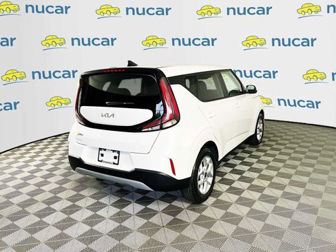 Used 2025 Kia Soul LX w/ LX Technology Package FWD image 7