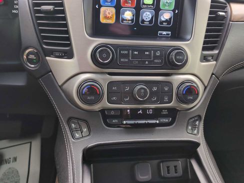 Used 2019 GMC Yukon Denali w/ Denali Ultimate Package AWD/4WD image 18