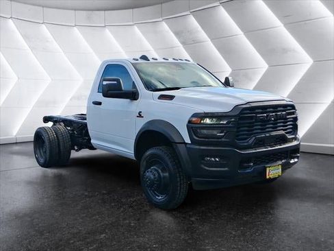 New 2026 RAM 5500 Tradesman image 24