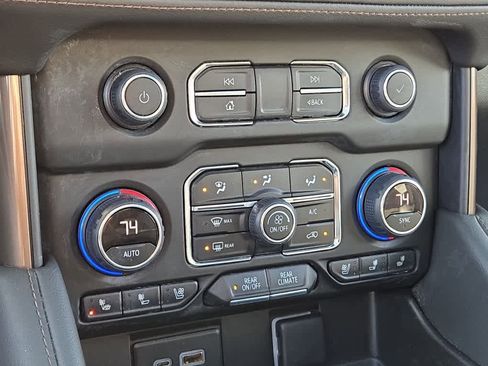 Used 2023 Chevrolet Tahoe High Country image 17