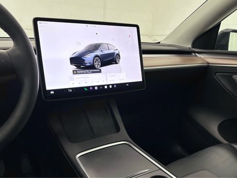 Used 2024 Tesla Model Y Long Range image 27