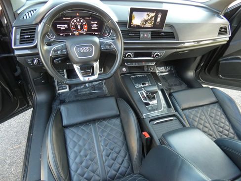 Used 2019 Audi SQ5 Premium Plus w/ Premium Plus Package image 23