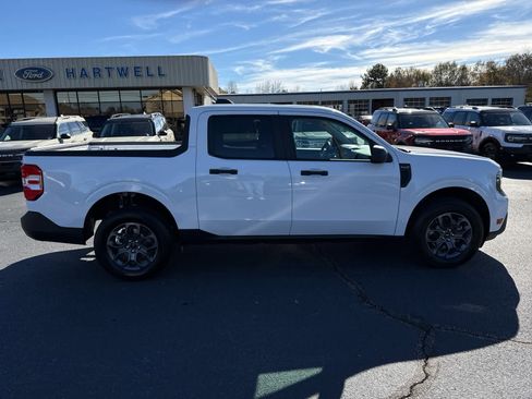 New 2025 Ford Maverick XLT w/ Equipment Group 301A image 23