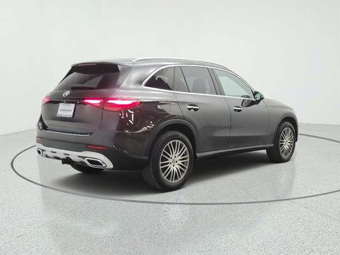 Used 2024 Mercedes-Benz GLC 300 image 5