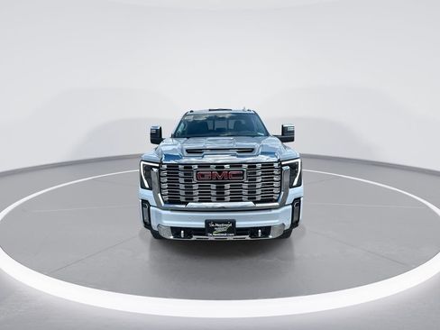 New 2026 GMC Sierra 3500 Denali w/ Denali Reserve Package AWD/4WD image 3