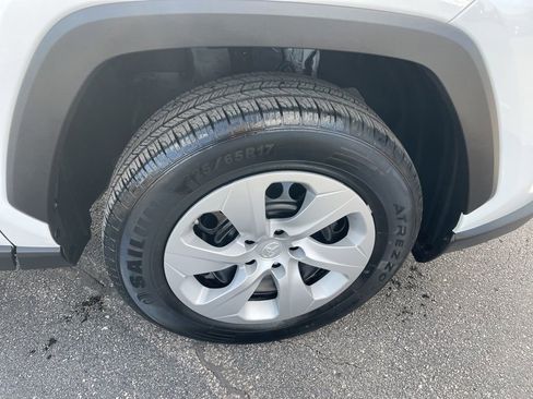 Used 2024 Toyota RAV4 LE image 15