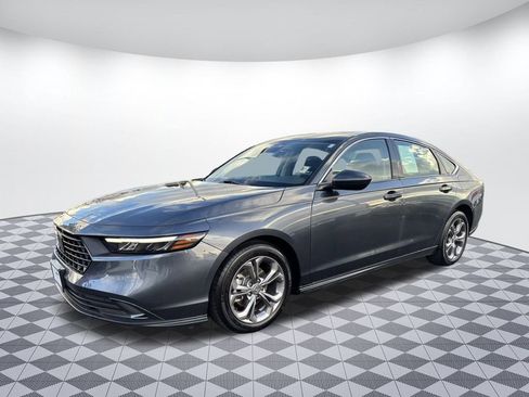 Used 2024 Honda Accord EX image 3
