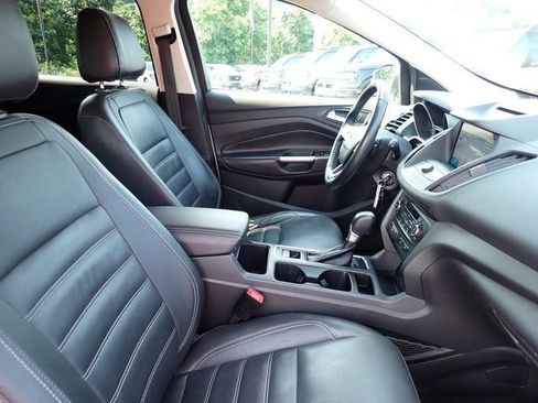 Used 2017 Ford Escape SE w/ SE Leather Comfort Package AWD/4WD image 11