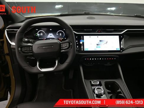 Used 2026 Jeep Cherokee Overland AWD/4WD image 11