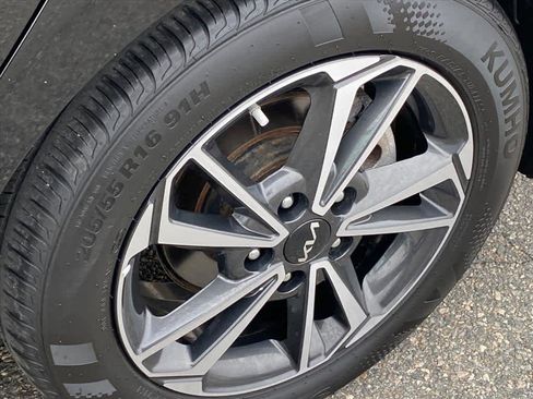 Used 2022 Kia Forte LXS image 21