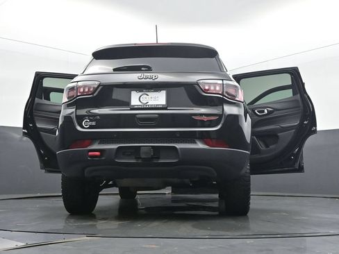 Used 2025 Jeep Compass Trailhawk w/ Sun & Sound Group AWD/4WD image 62