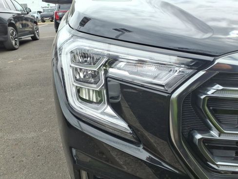Certified 2023 GMC Terrain AT4 AWD/4WD image 8