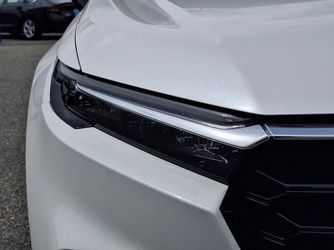 Certified 2024 Honda CR-V EX image 9